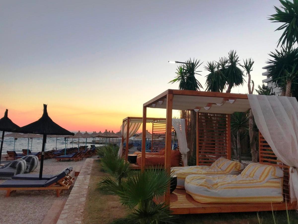 Luxury King And Queen Apartment For Royal Holiday Sarande Bagian luar foto